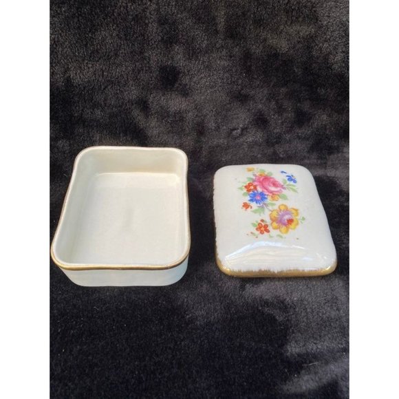 Limoges trinket box! - Picture 9 of 10